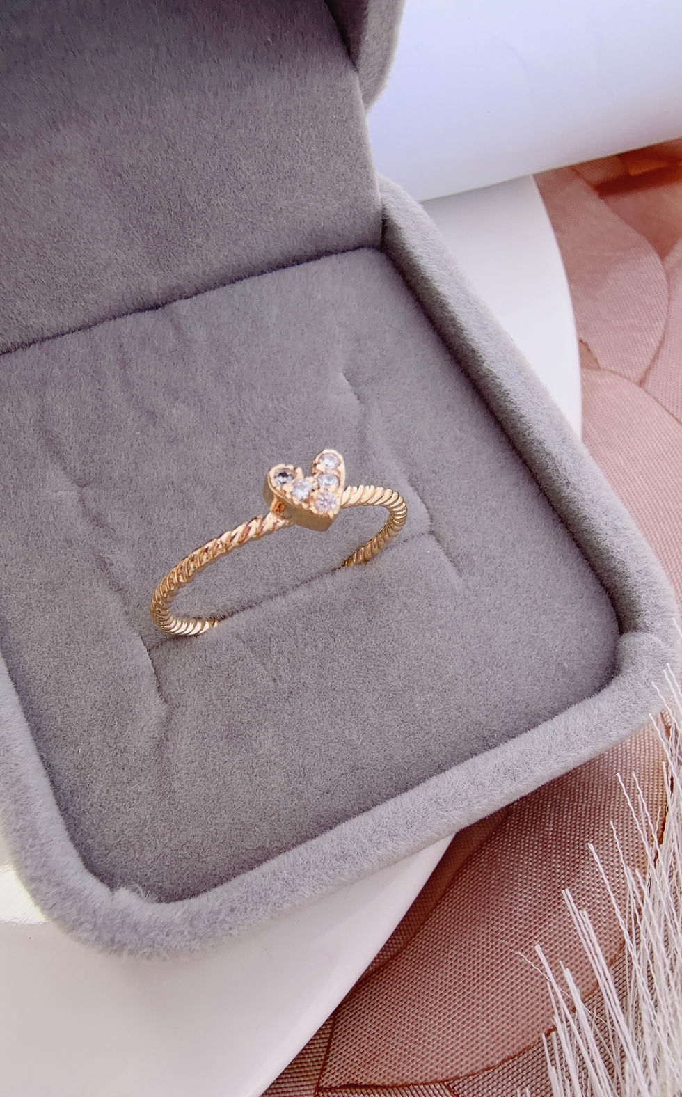 Miniatura: anillo corazon aro labrado oro 18k