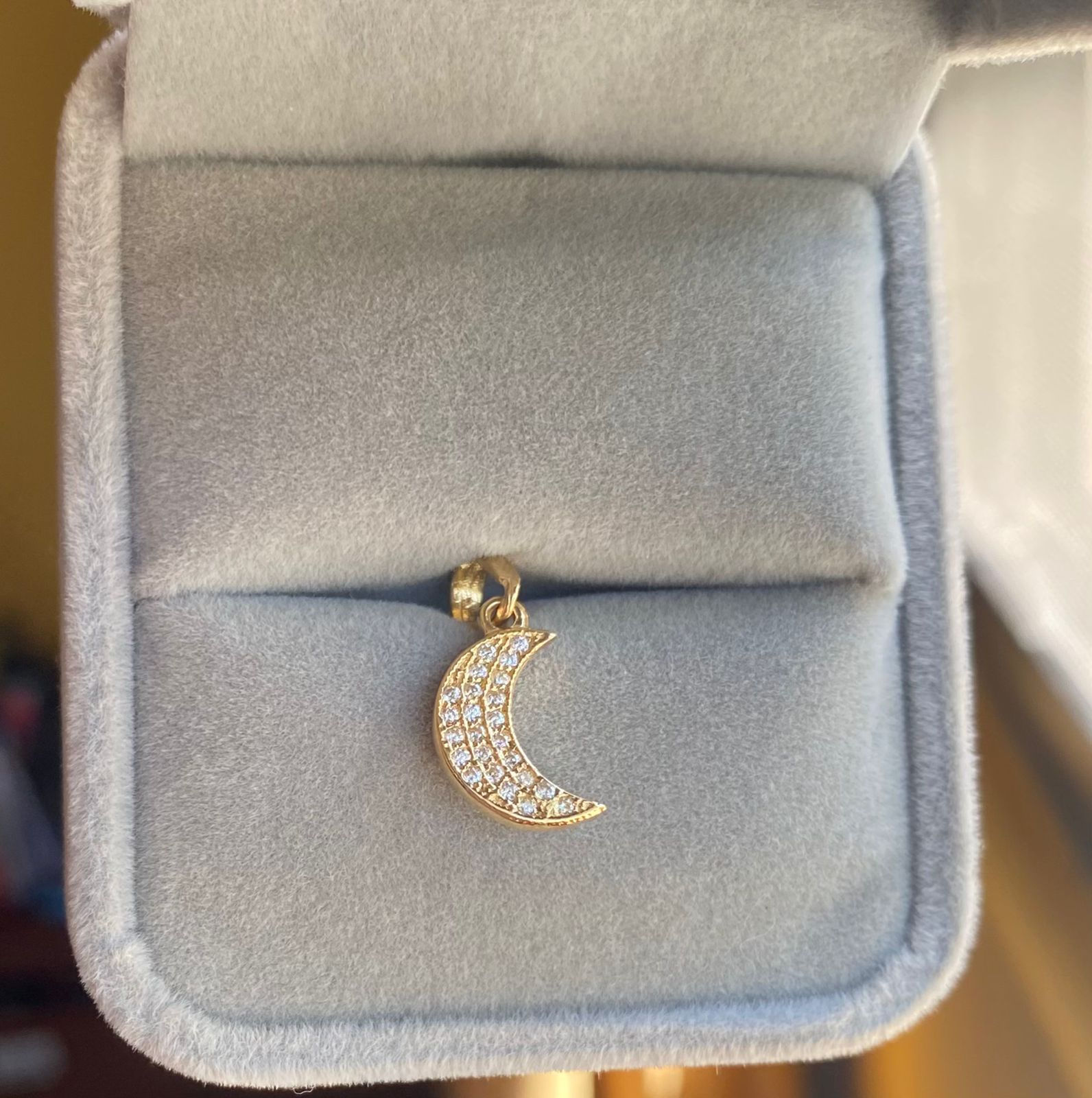Dije luna de oro 18k