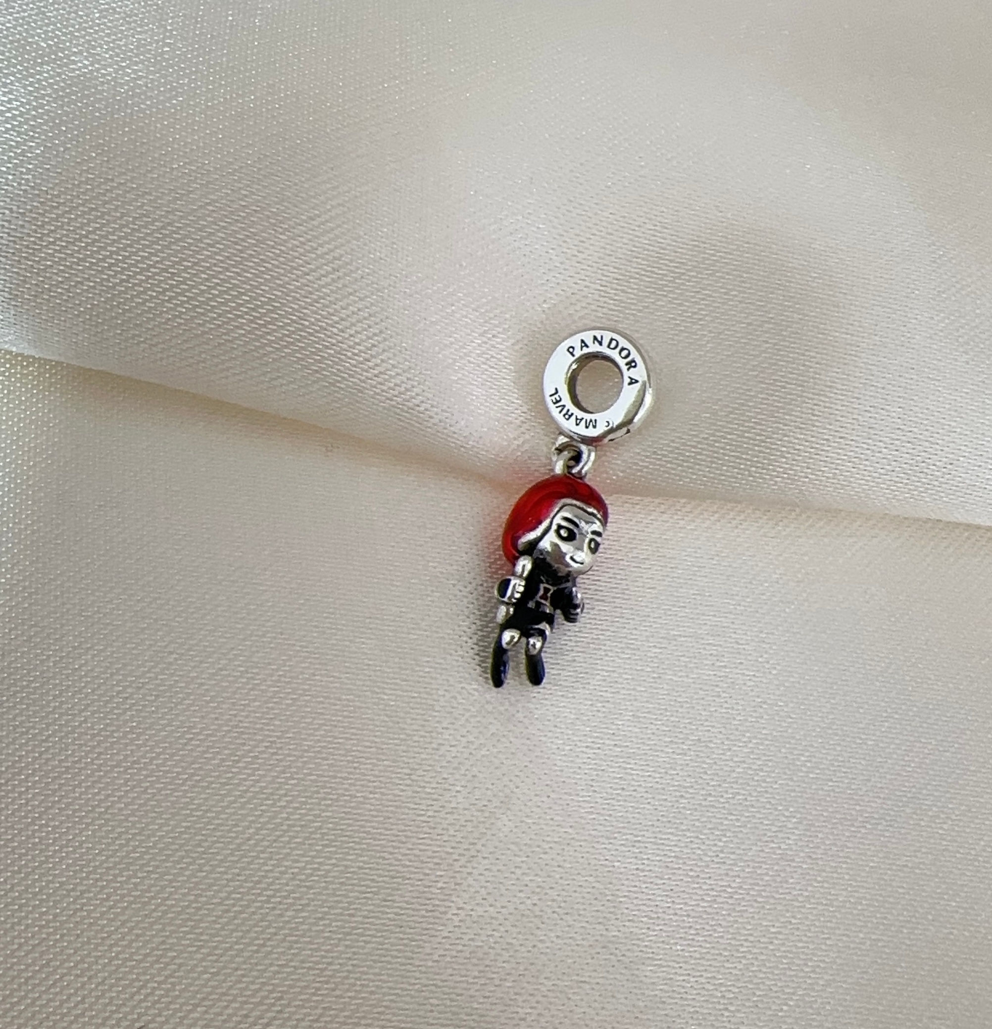 Charm viuda negra plata 925 marvel Pand 