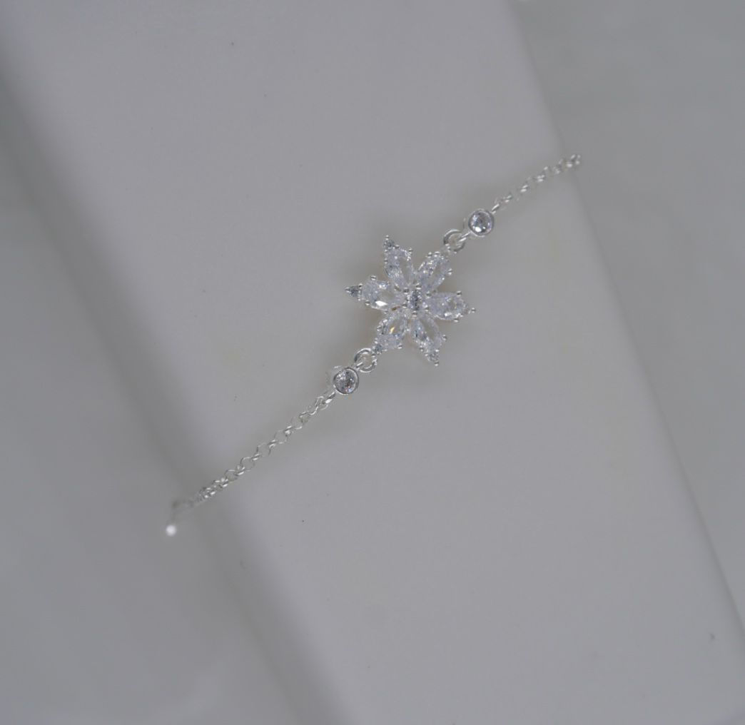 Pulsera flor de circones plata 925 italiana