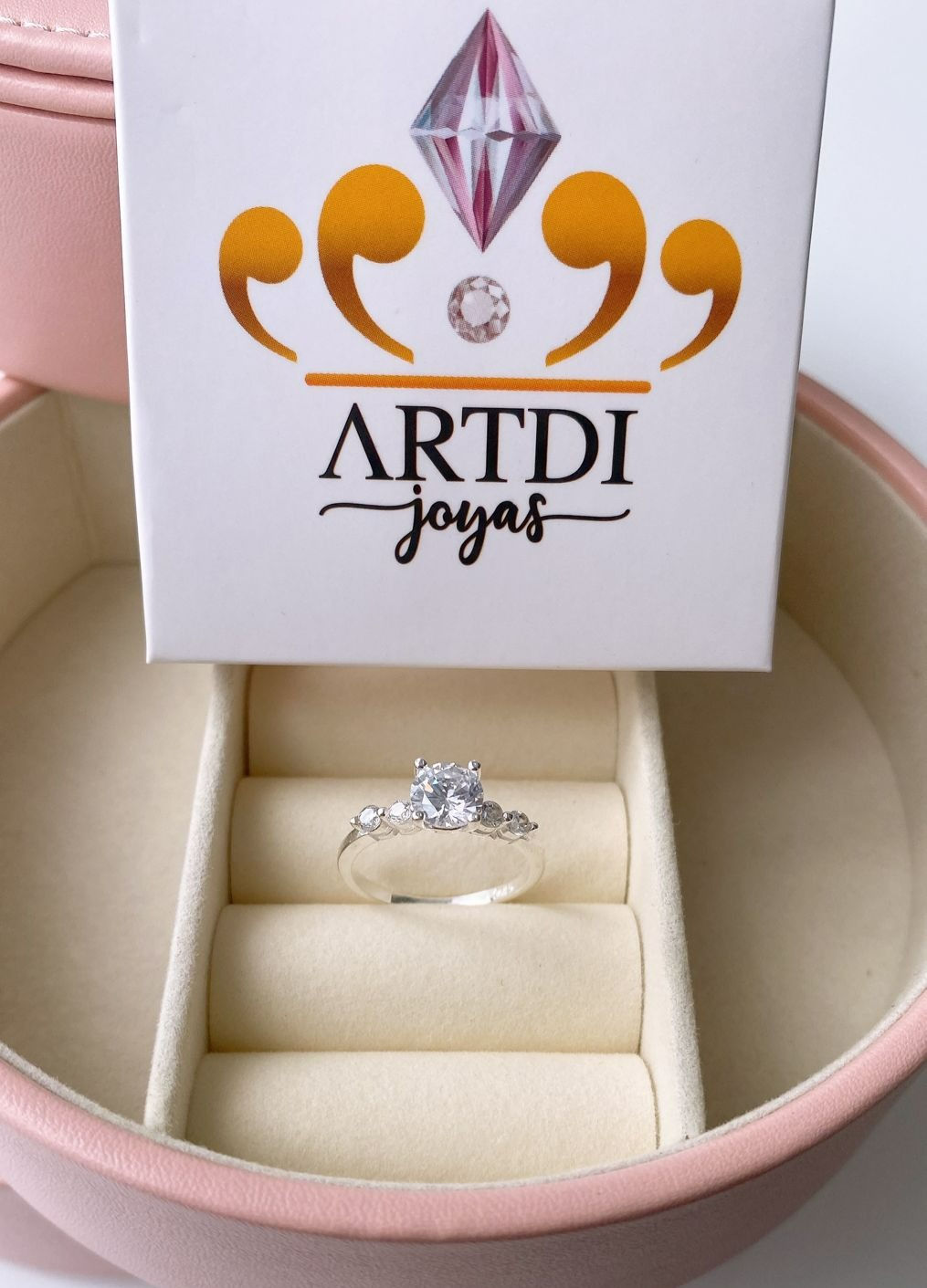 Anillo 4 circones pequeños 1 circón central plata 925 Italiano