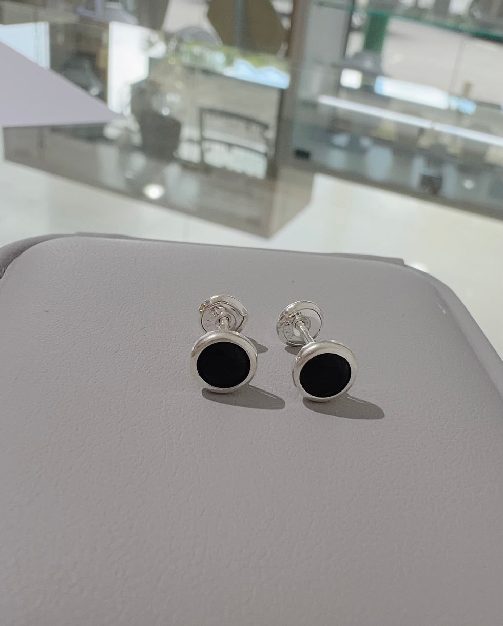 Miniatura: Aretes punto luz negro ortopédico plata 925