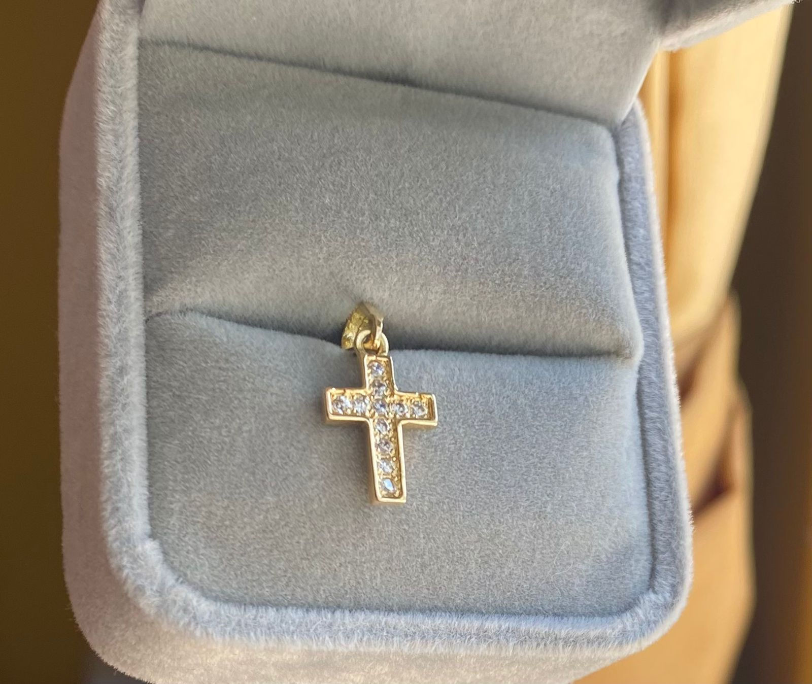 Dije cruz de oro 18k