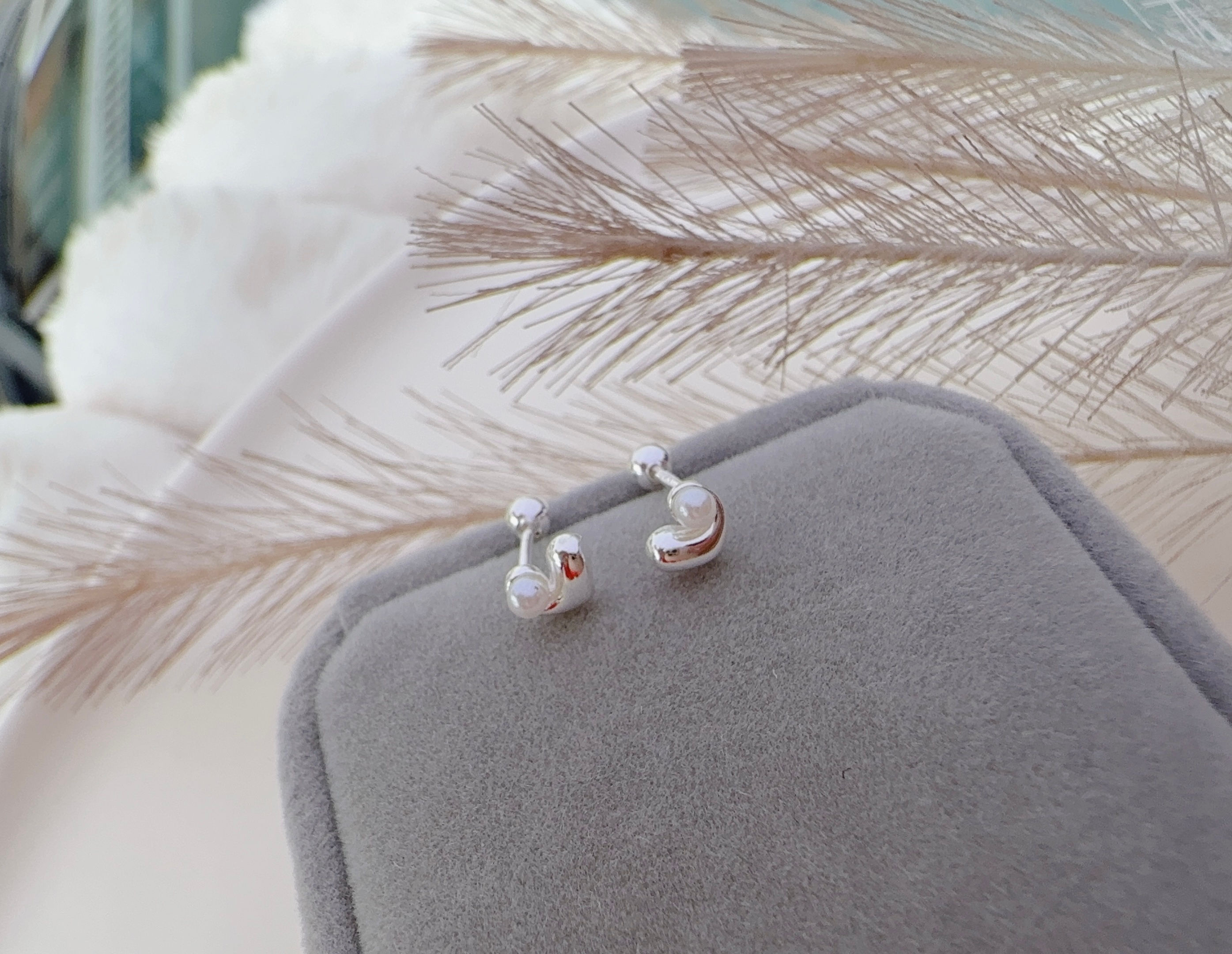 Aretes ortopédicos seguro bolitas corazón perla plata 925