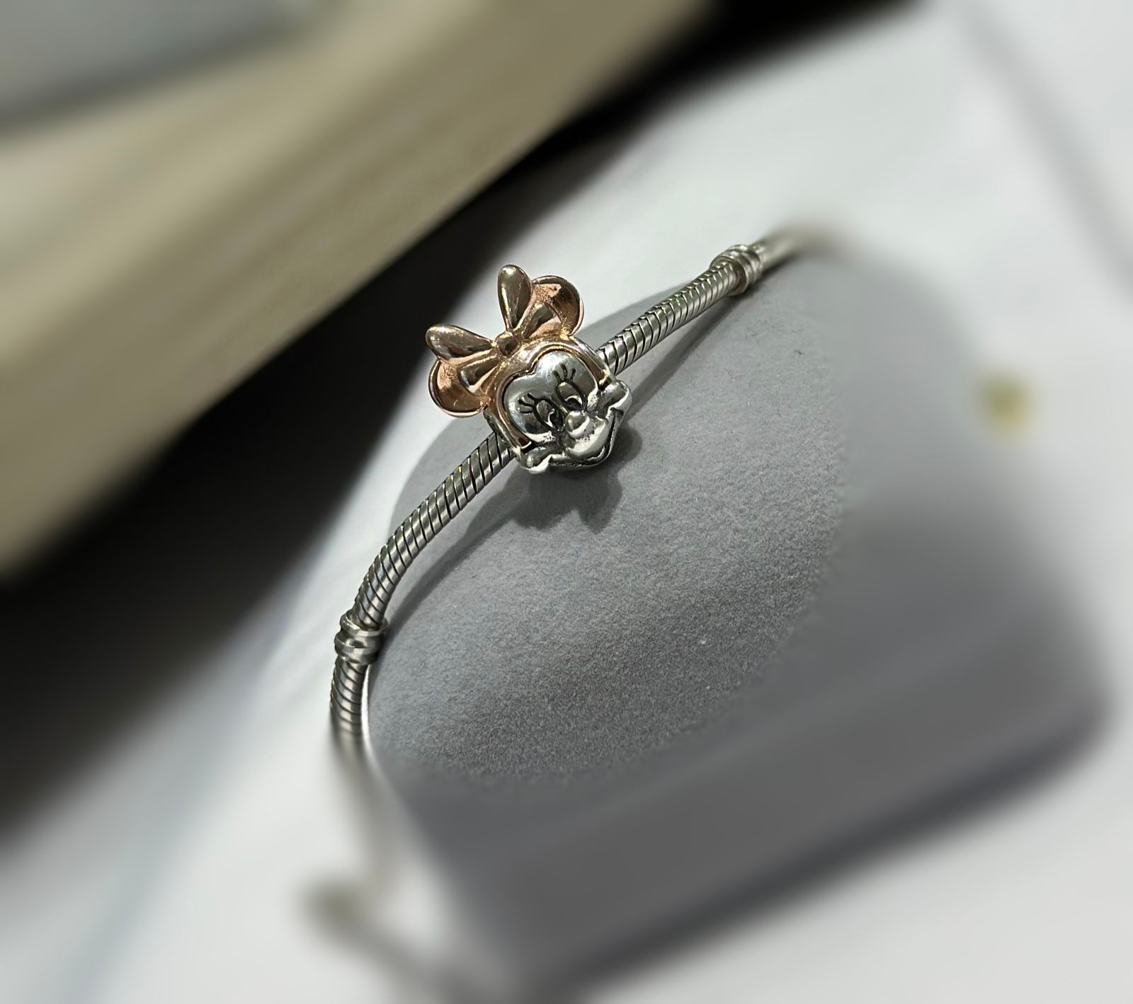 Charm separador Minnie plata 925 