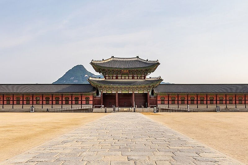 Gyeongbokgung Palace in Seoul, a destination or experience featured on the Discover South Korea with Japan Globus tour