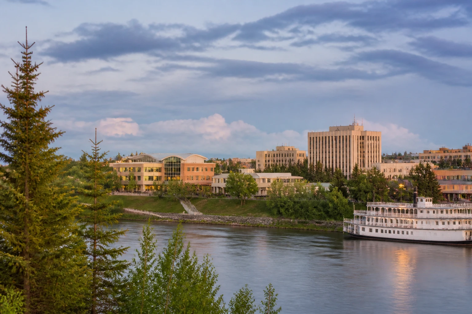Representative arctic destination view: Fairbanks, United States; Arctic terrain and seasonally plausible light, not an exact landmark photograph.