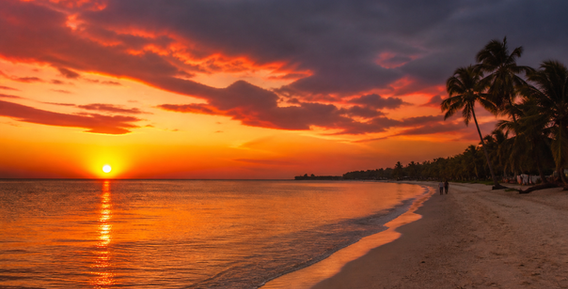 Caribbean sunset near Sandals Negril in Jamaica for a Sandals destination wedding