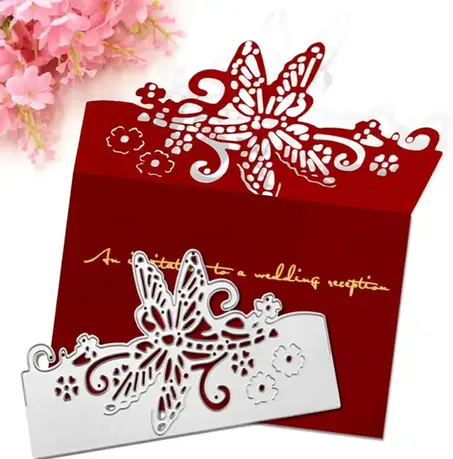 Tarjeta roja con troquelado de mariposa y texto, invitación de boda, servicio de troquelado.