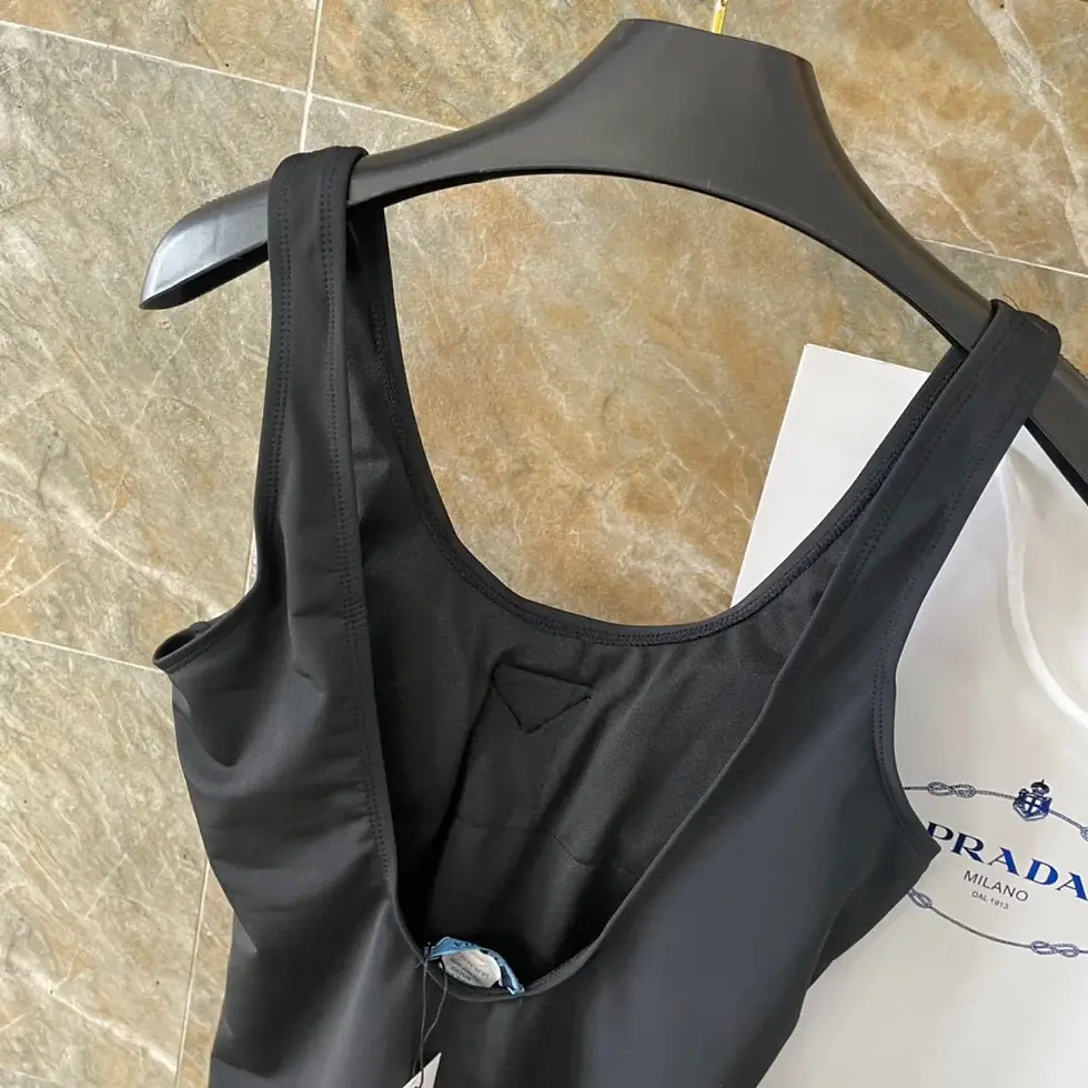 Miniature : Maillot de bain Prada