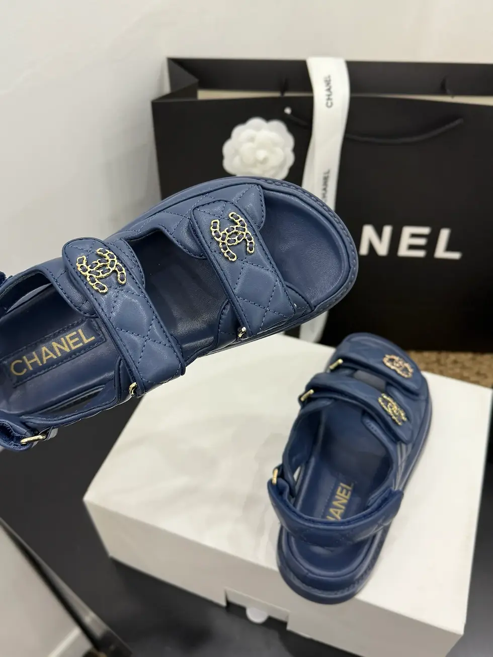 Miniature : Sandales Chanel 