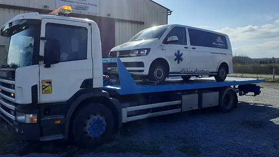 remorquage véhicule du samu by Remorquage Dépannage Pros