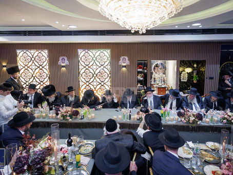 ווידיאו • עלעגאנטע מסיבה אין מודיעין עילית לטובת דער קרן עולם התורה בהשתתפות גדולי ראשי הישיבות