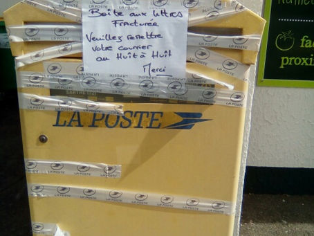Ruaudin : Boîte aux lettres détériorée