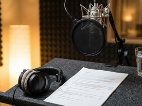 Voix off débutant : Maîtrisez les bases voix off pour réussir