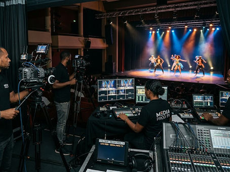 Captation de spectacle vivant en Guadeloupe : Comment réussir votre vidéo institutionnelle malgré les contraintes techniques