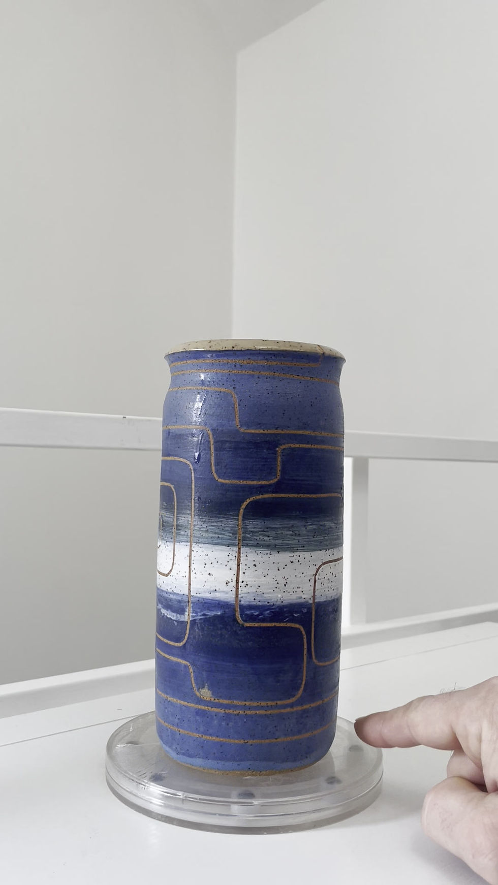 Thumbnail: Ombre Vessel