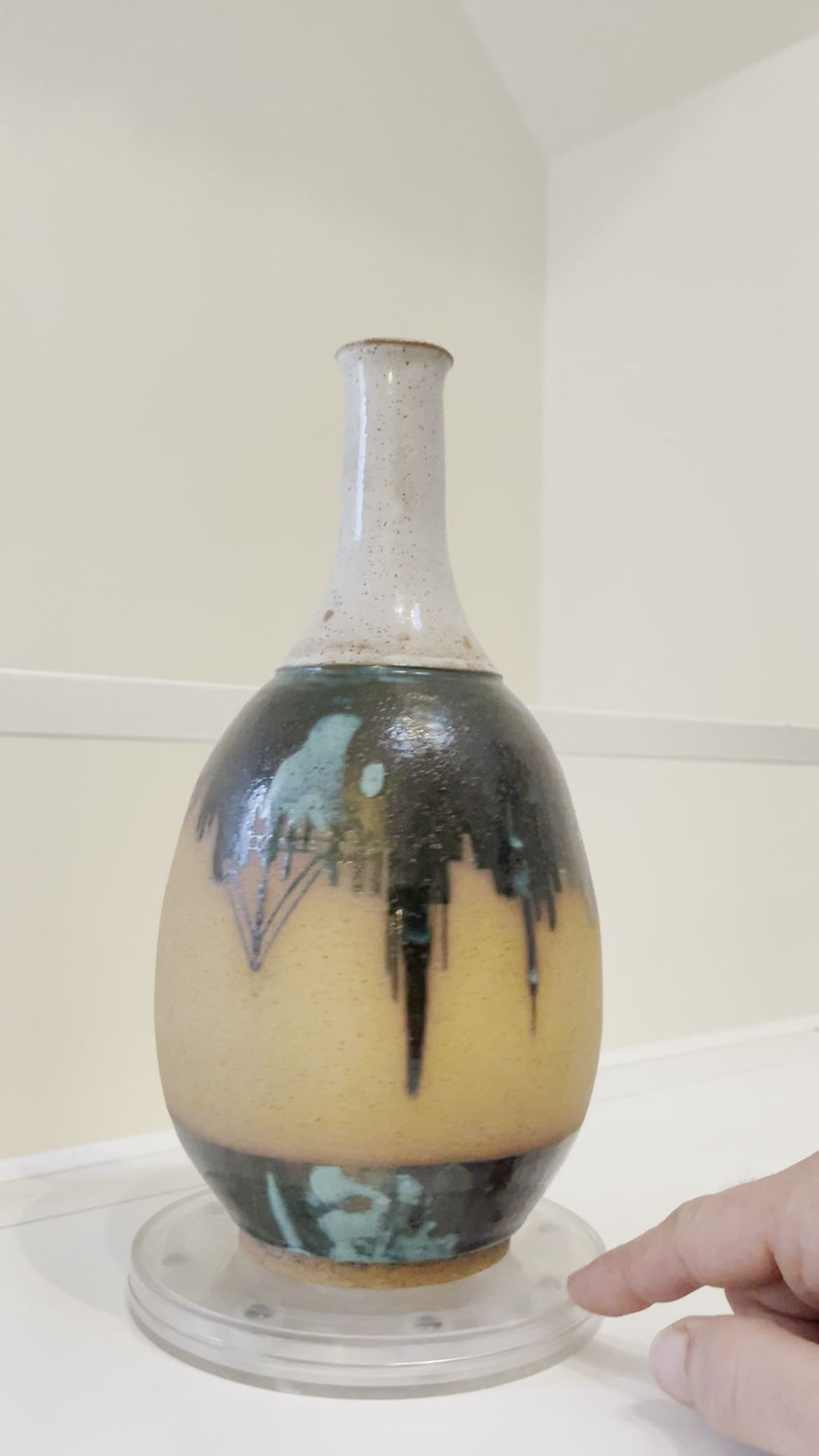 Thumbnail: Inverted Skyline Single Stem Bulb Vessel