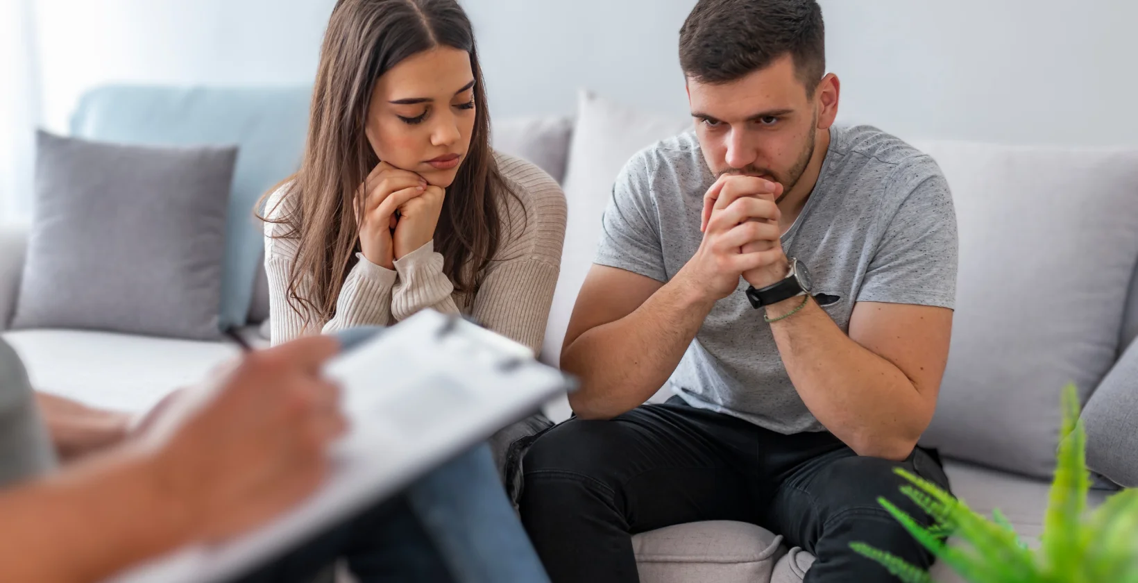 Para podczas sesji terapeutycznej w MentalCare