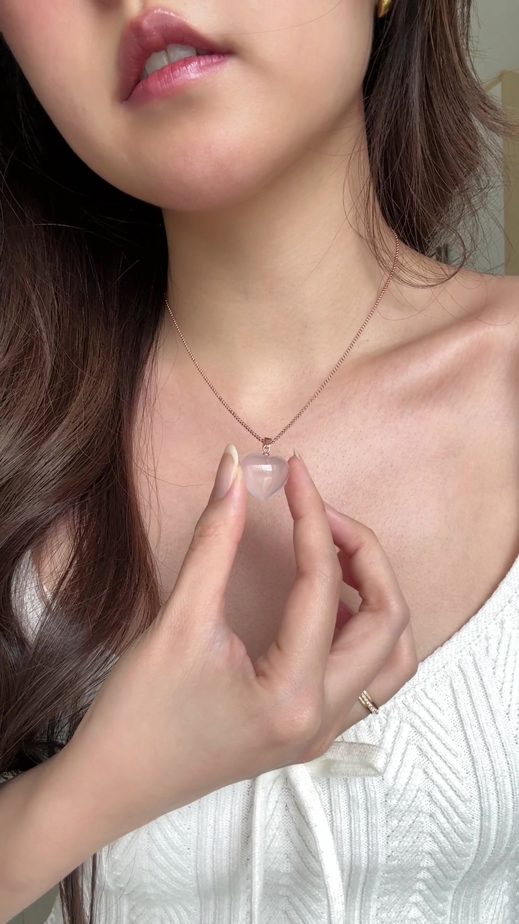 Rose Quartz Love Pendant 粉晶爱心吊坠 – The Stone of Self-love & Heal
