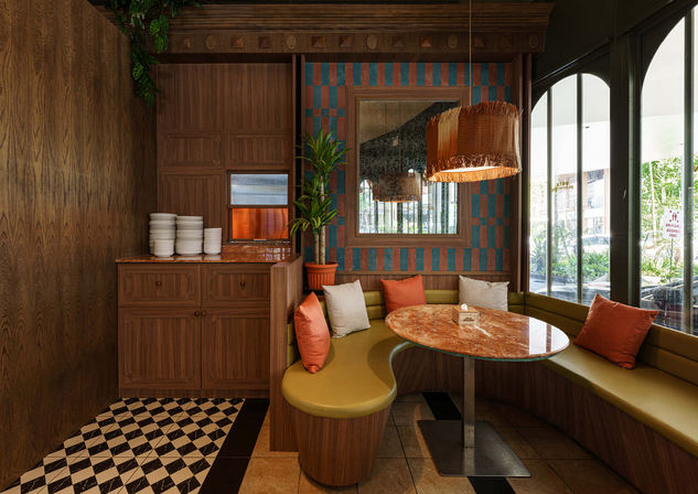 Interior restaurant