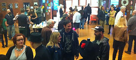 A busy throng of art lovers!