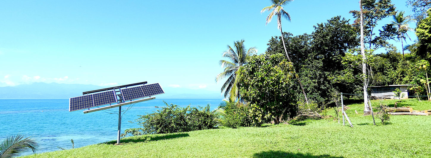 Solar Panel sun-chasing unit