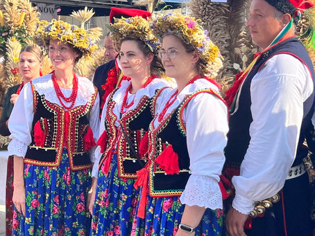 Sustainable Decorations: A Glimpse into the Past Crafted by Polish Folk Women