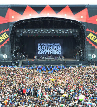 readingfest-703424.jpg