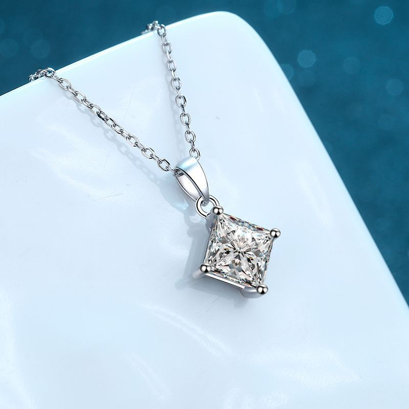 1.0/2.0ct Moissanite S925 Silver Necklet Pendant for Women Men Plated Platinum P