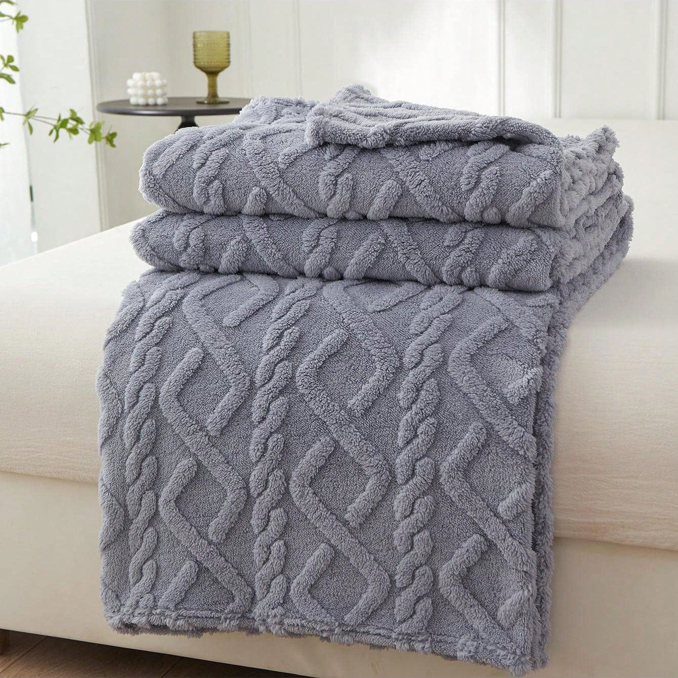 1pc Single-Layer Coral Fleece Blanket, Lightweight & Multi-Purpose Blanket Bed C