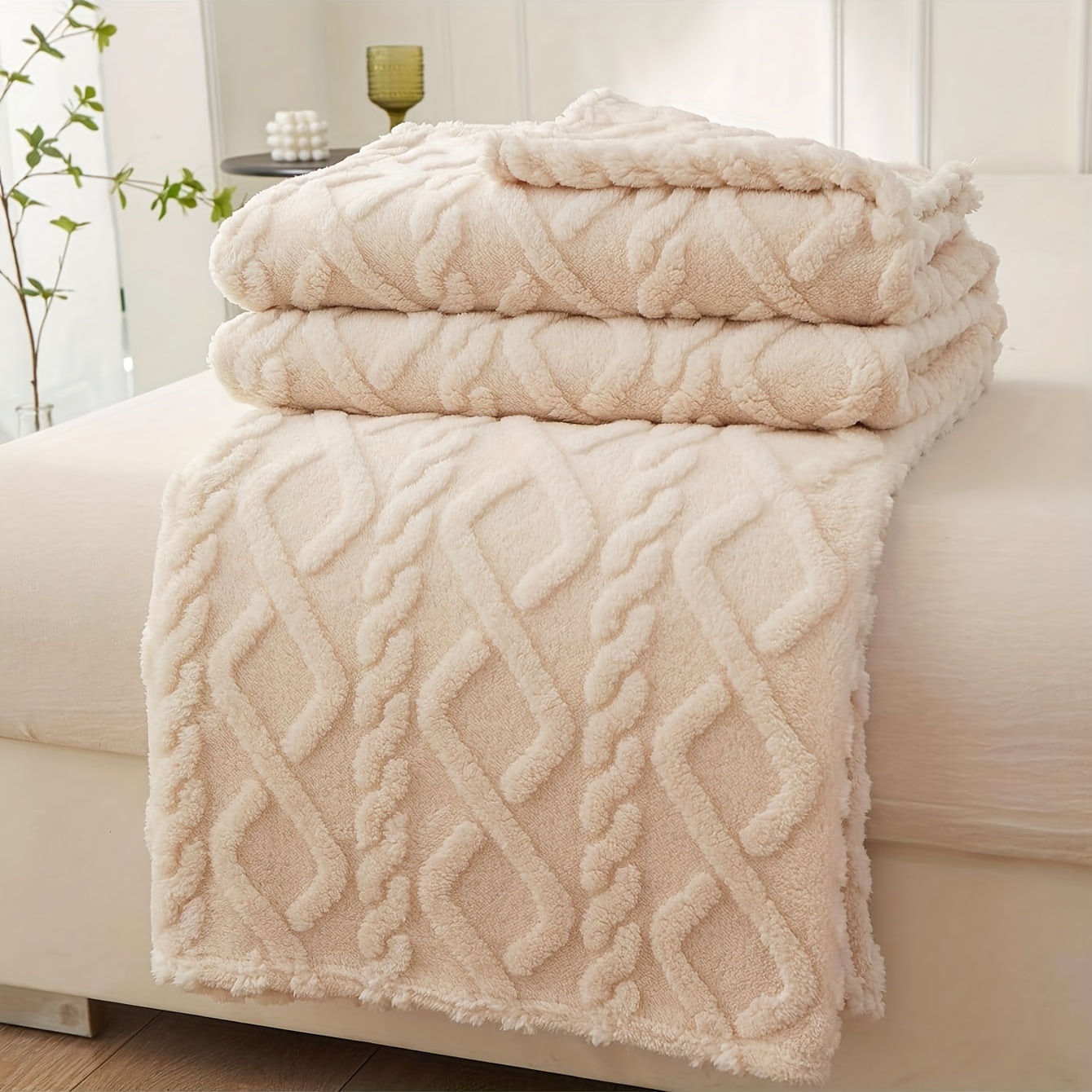1pc Single-Layer Coral Fleece Blanket, Lightweight & Multi-Purpose Blanket Bed C