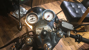 美容室の看板バイクを自作カスタムしています。