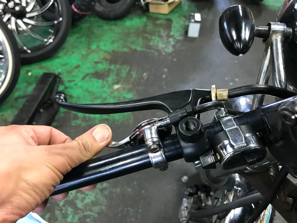 ダフ号ハンドル周りがスッキリする 美容室の看板バイク作り ダフ号ハンドル周りがスッキリする 美容室の看板バイク作り