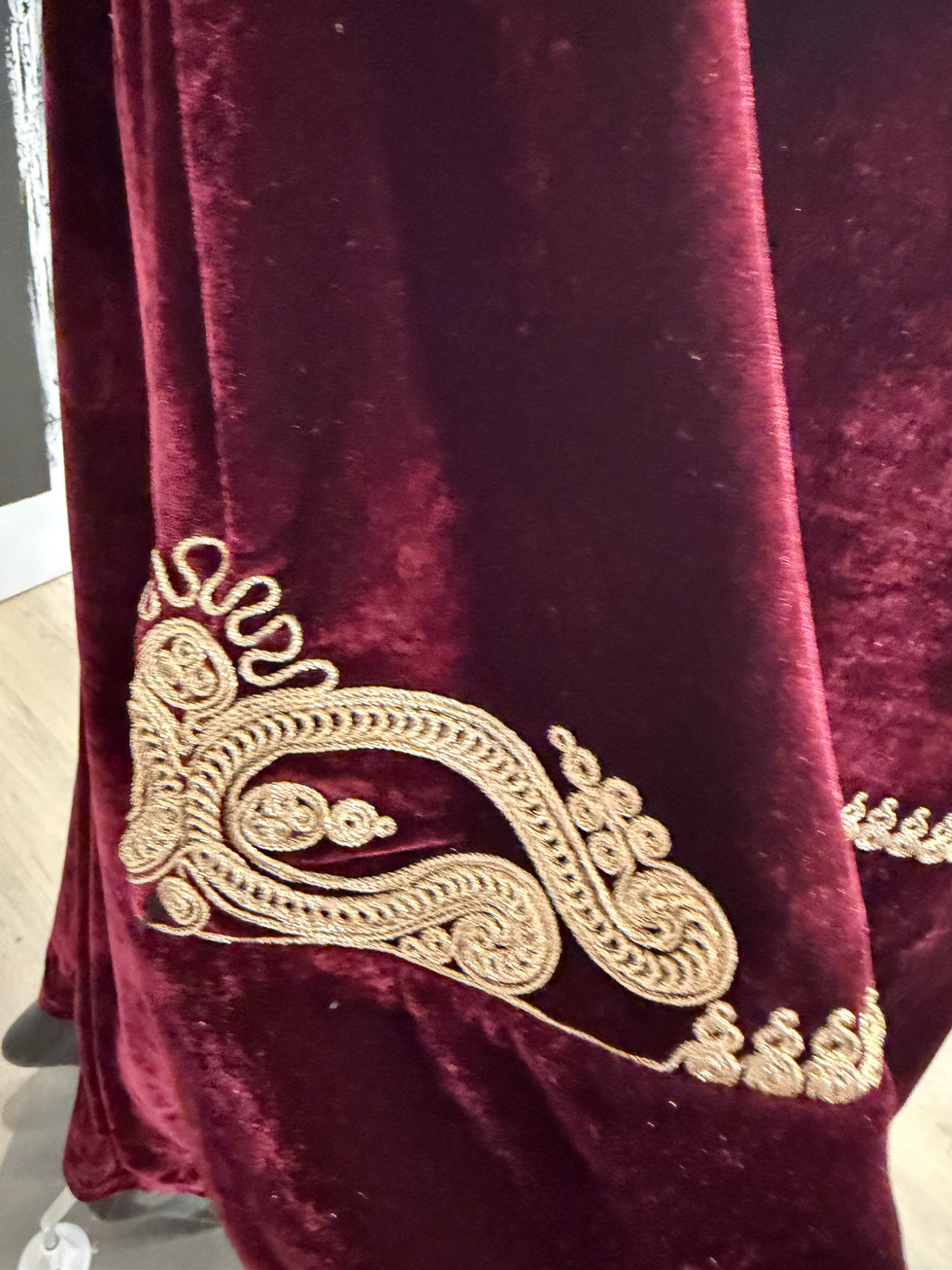 KFTAN © The Sultana | Pre-Loved Burgundy Velour Jellaba