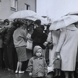117 black and white photos