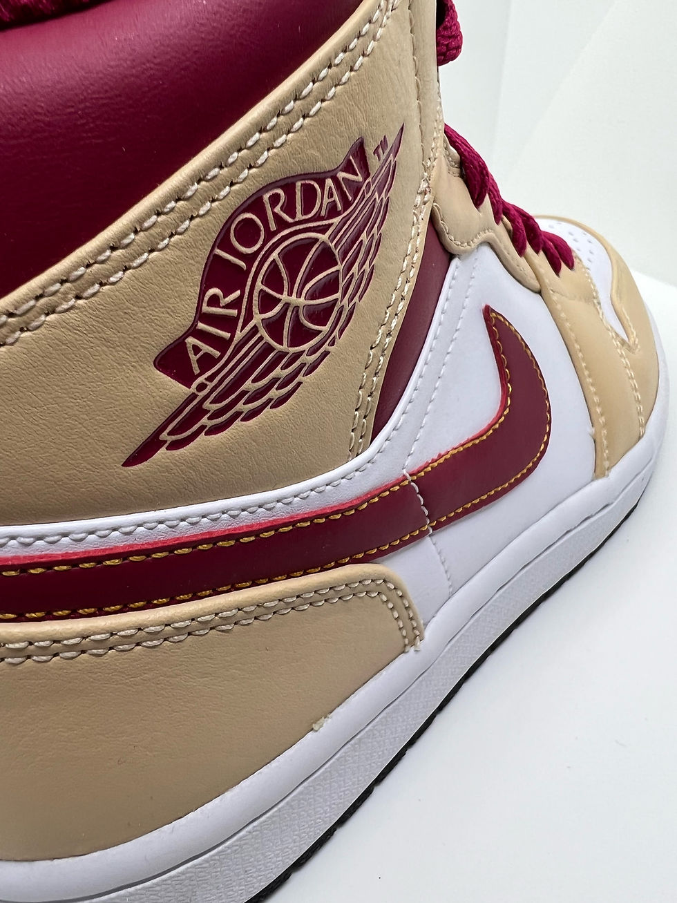 Miniaturbild: Air Jordan 1 Mid