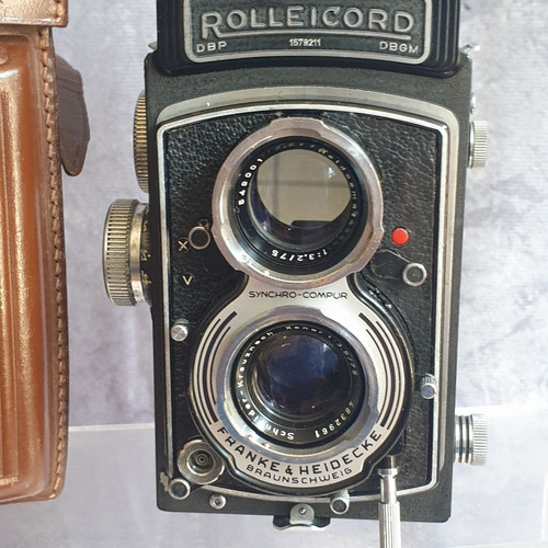 Rolleicord V — Schneider-Kreuznach Xenar 75mm f/3.5 — Fully