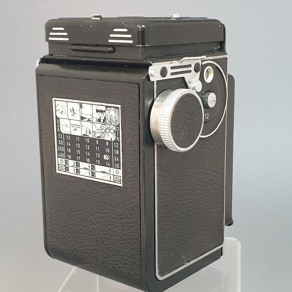 Thumbnail: Rolleicord Va with Schneider Xenar 75mm f/3.5 –  Clad' Serviced Film Tested