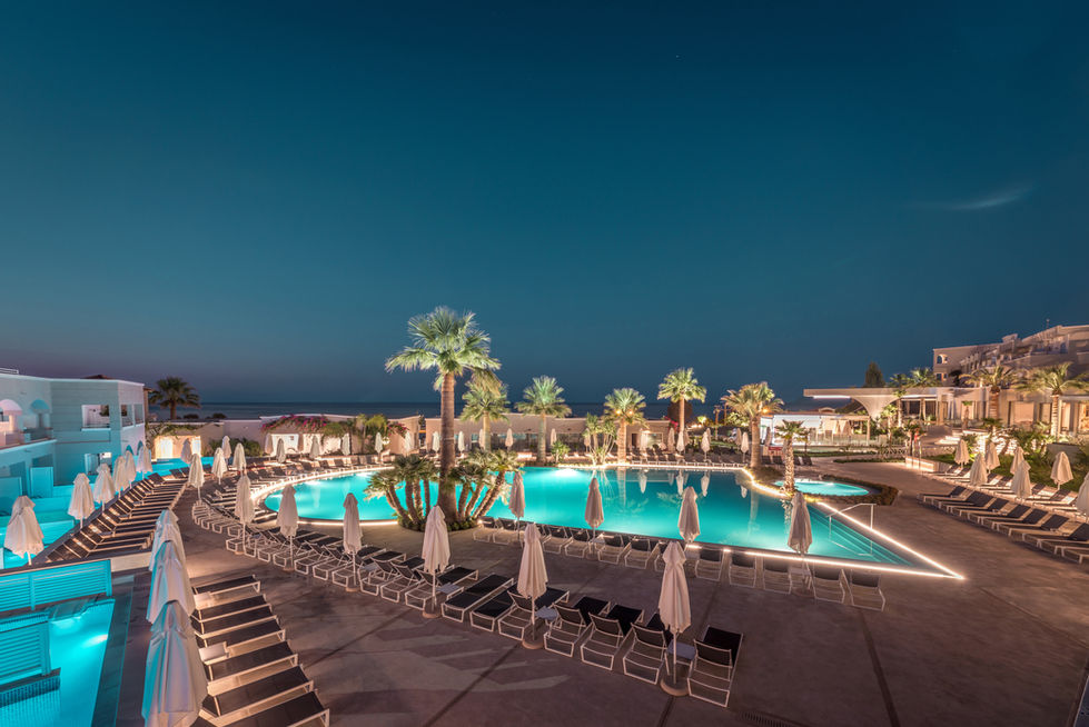 9a. mitsis_rhodes_rodosvillage_poolnight2