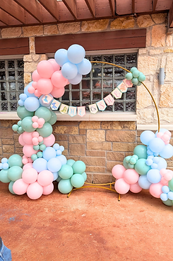 Gender Reveal Arch.png