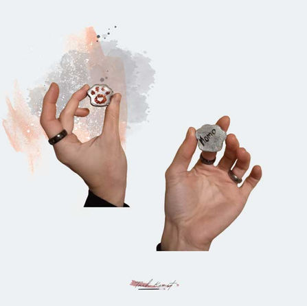 Kleine Pfotenform aus Gips gegossen, mit Kunstharz überzogen, Erinnerungsarbeit für Katze Momo – Tach Kunst Isabell Tach