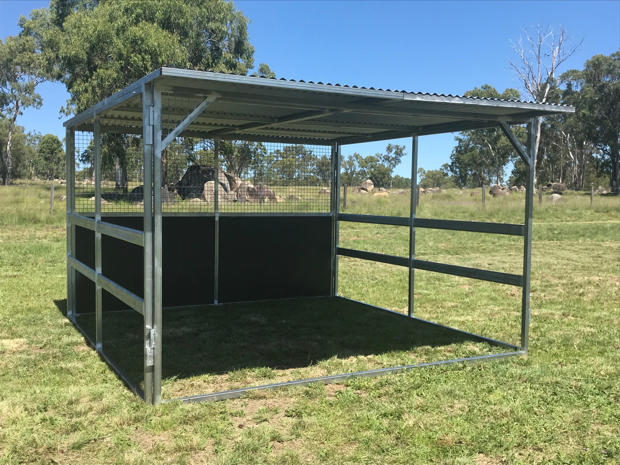 Open Rail shelter