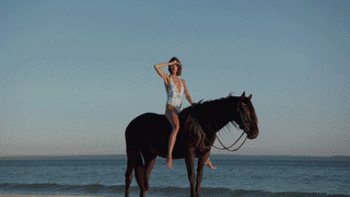 2601 Hero Campaign 9x16.gif