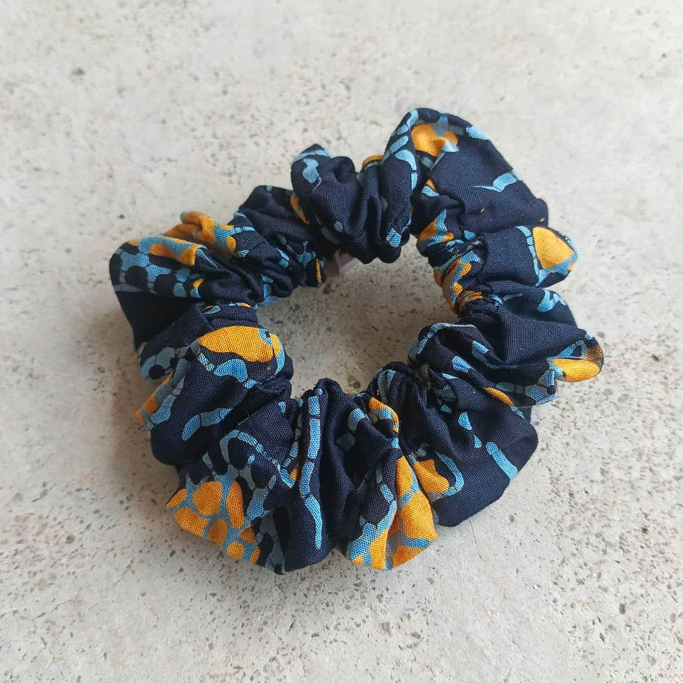 縮圖：Turtle Batik Scrunchies