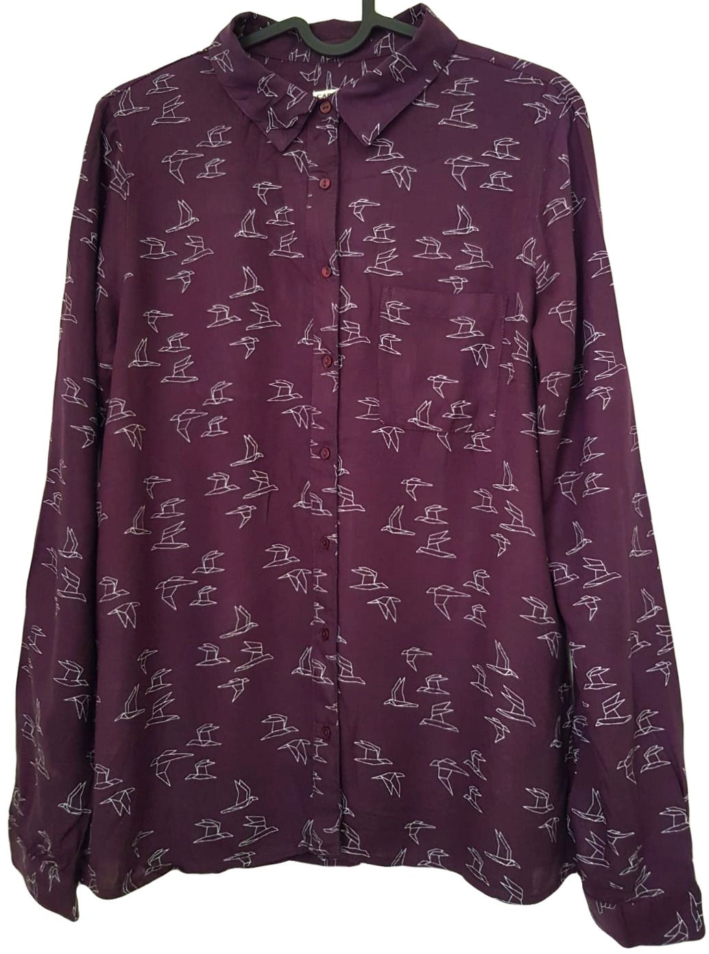 מכופתרת בצבע סגול חציל וציפורי קראפט S | CASTRO