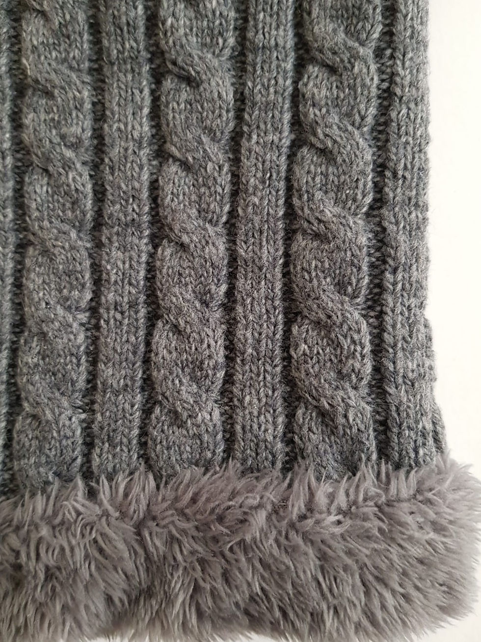 תמונה ממוזערת: חם צוואר צמות ופרווה |
