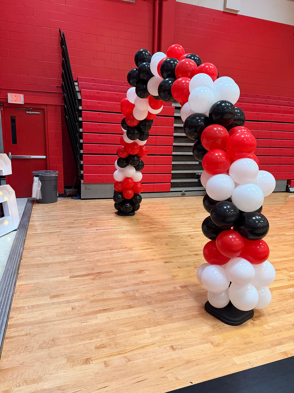Thumbnail: Full Balloon Arch