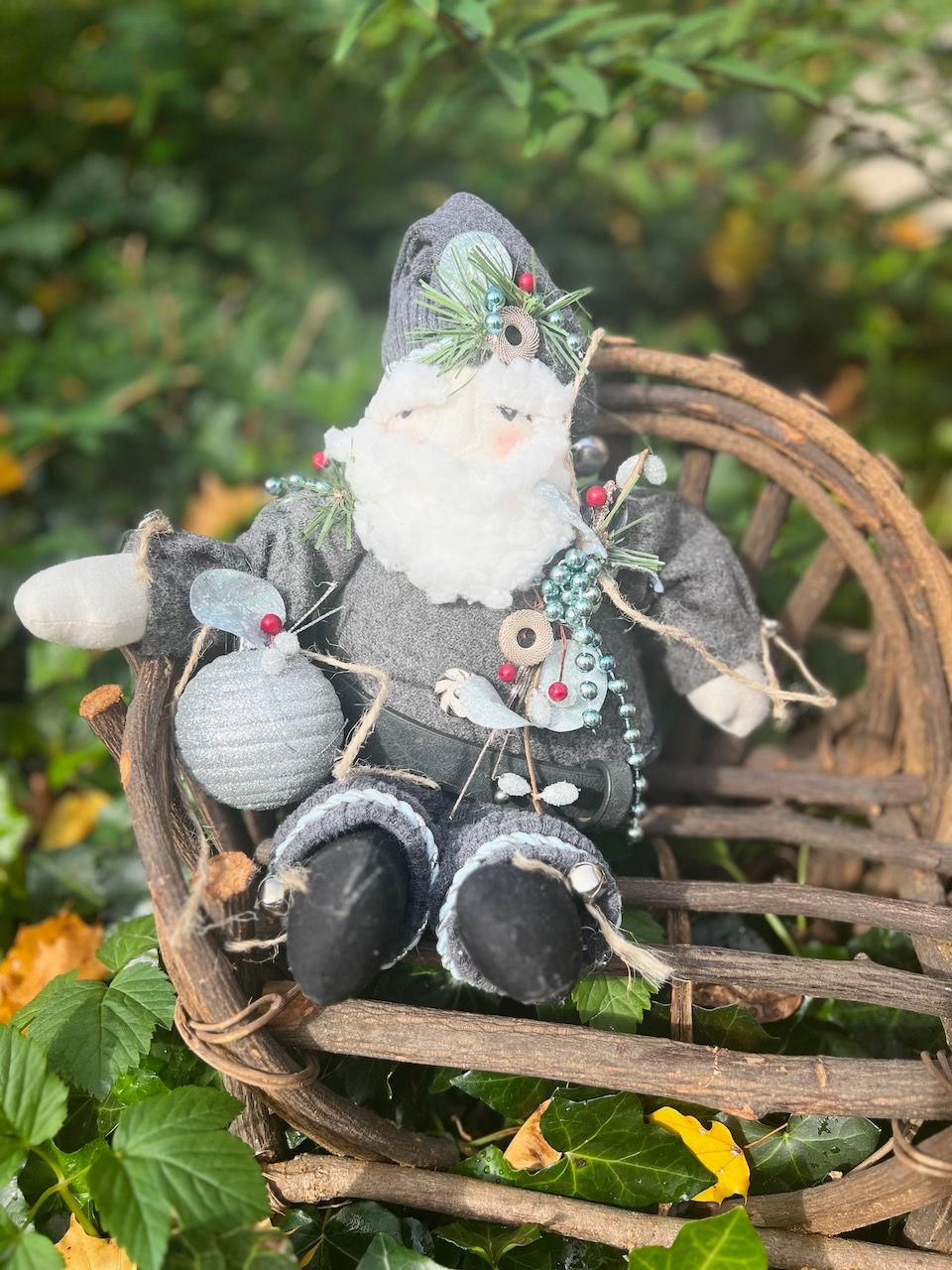 10.5" Santa Doll: HARRIS