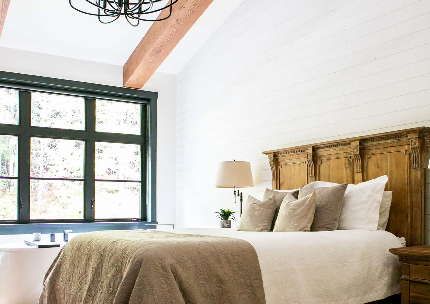 Whistler-Falcon-Cottage-15